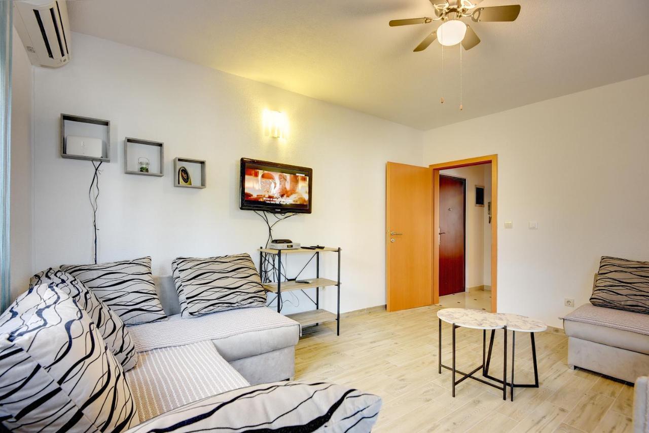 Apartment Mores Медулин Екстериор снимка