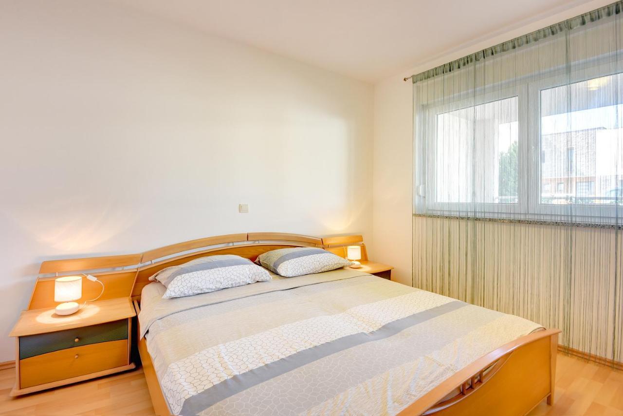 Apartment Mores Медулин Екстериор снимка